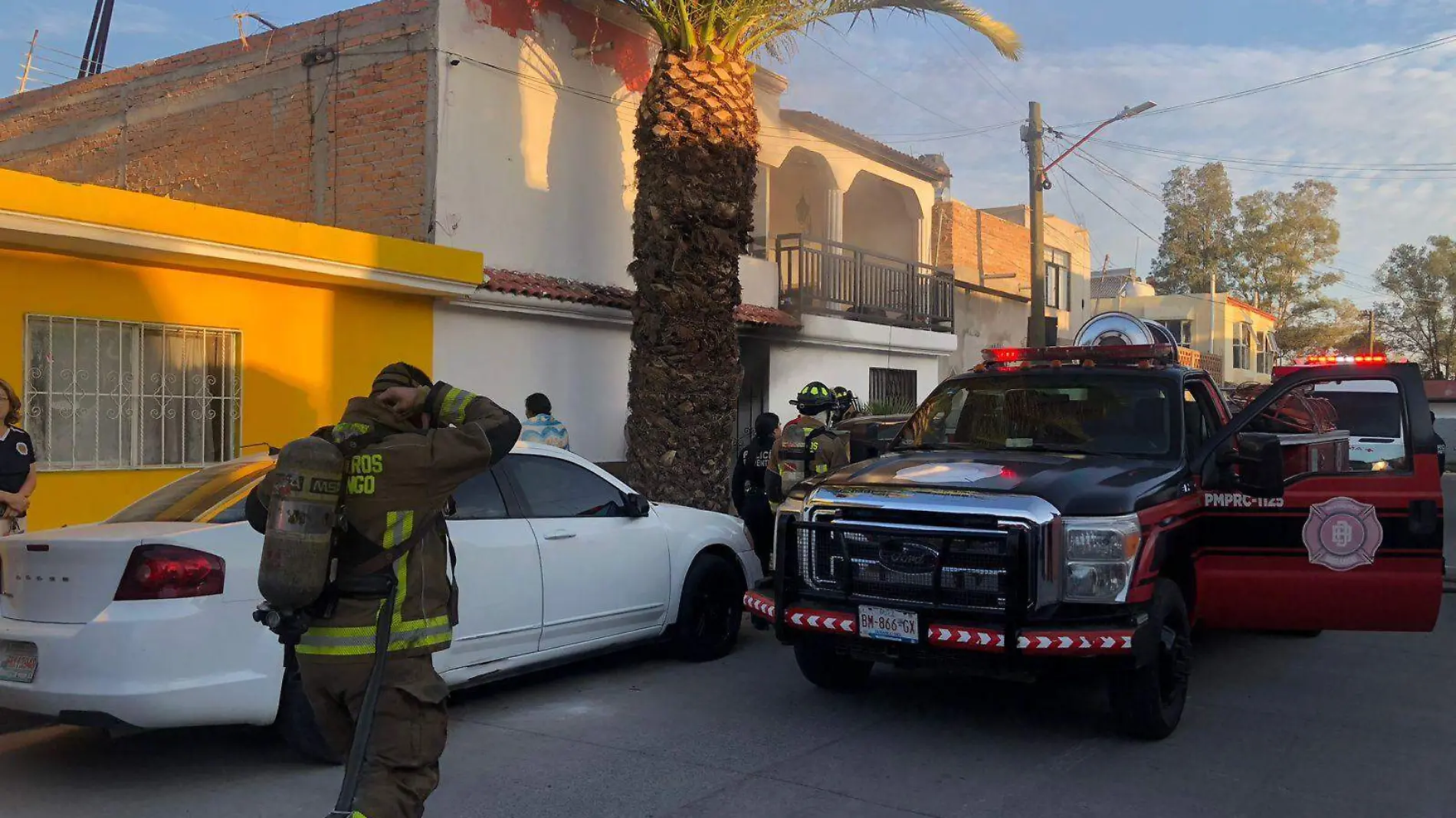 Bomberos de Durango sofocan incendio en casa habitación